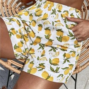 Lemon Print Slant Pocket Shorts